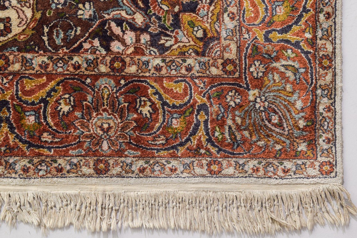 Handwoven Medallion Rug - With Flowers-photo-3