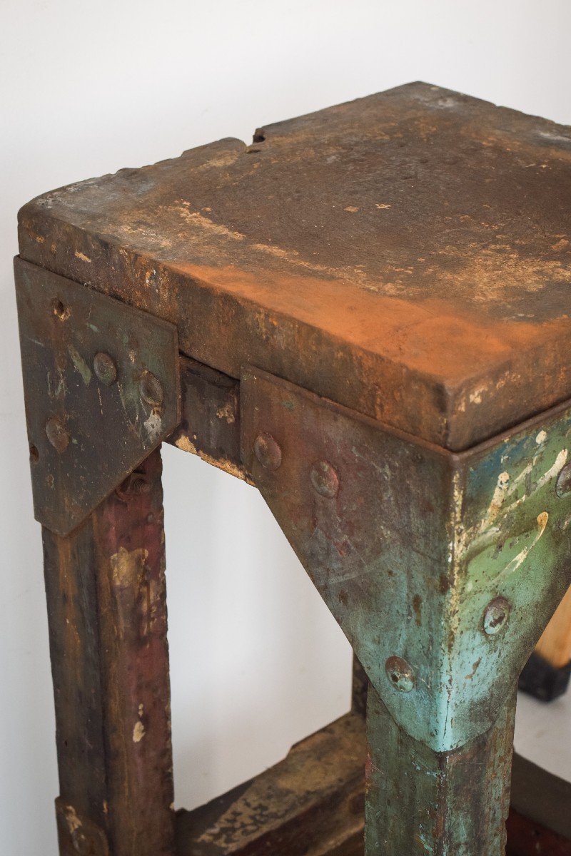 Industrial Stand With A Solid Iron Top - Early 20th Century-photo-2