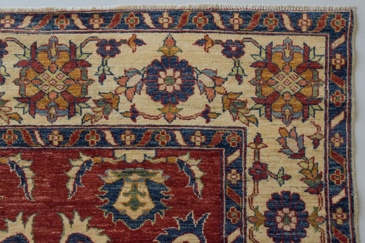 Traditional Handwoven Rug - Sultanabad Style-photo-3