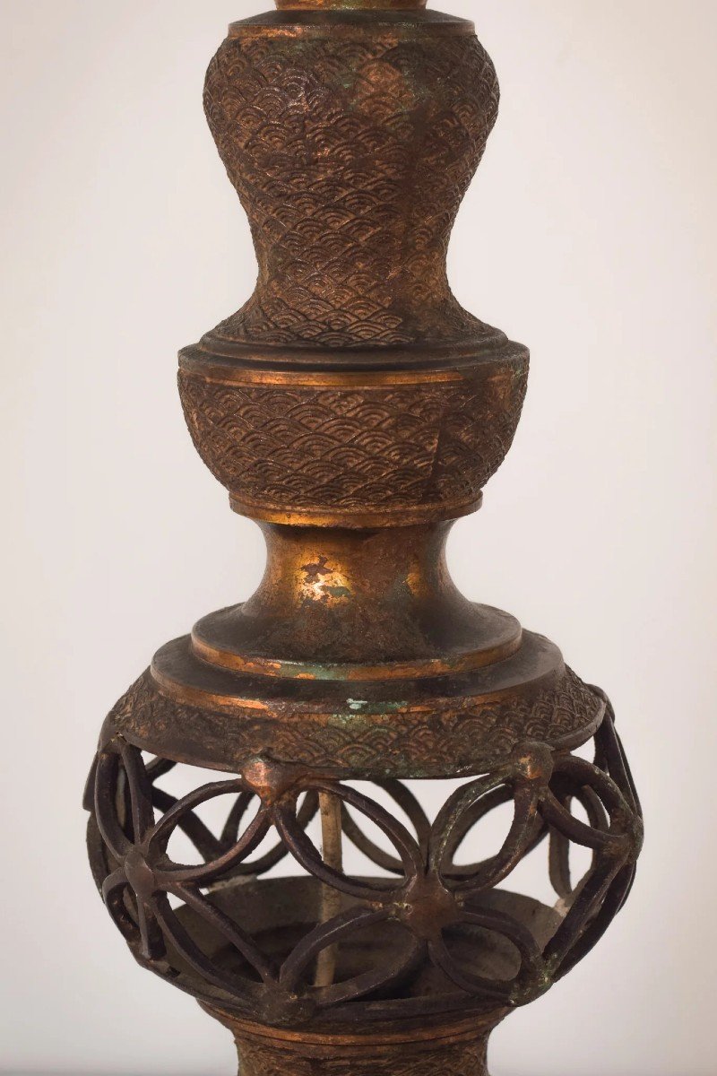 Oriental Style Patinated Brass - Lamp Stand-photo-3