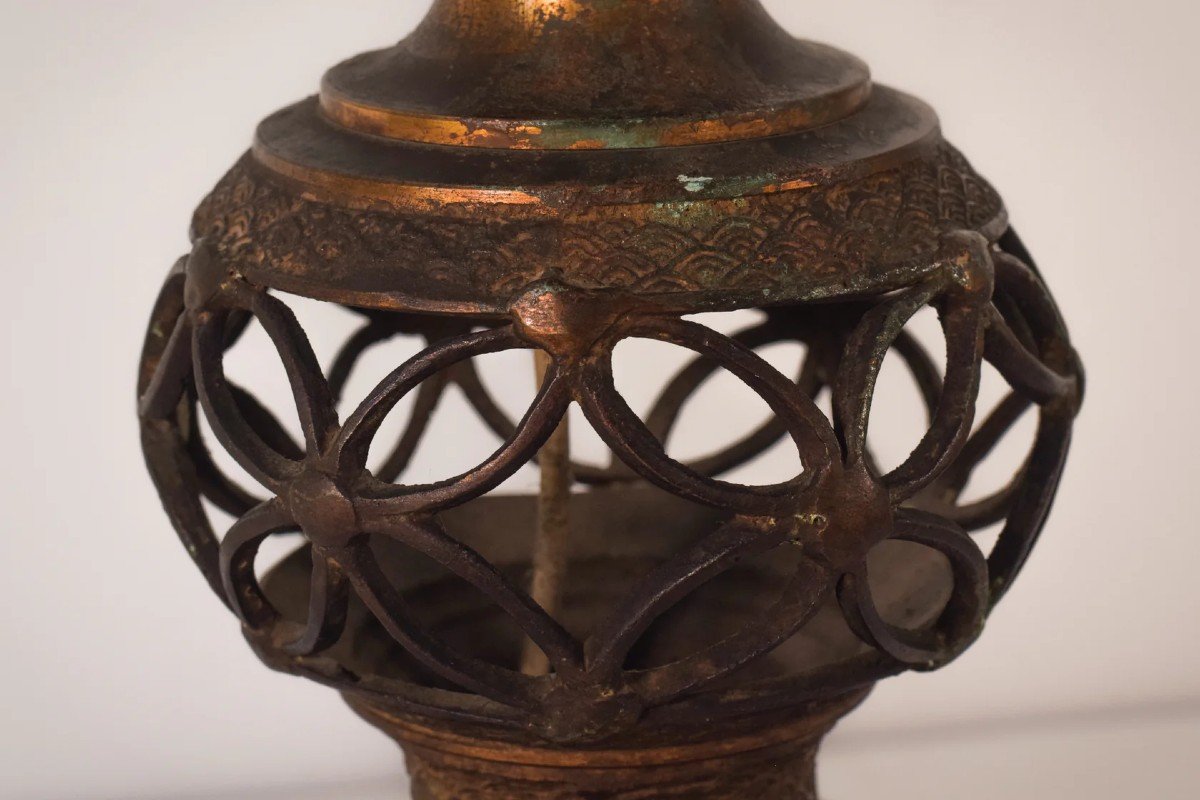 Oriental Style Patinated Brass - Lamp Stand-photo-4