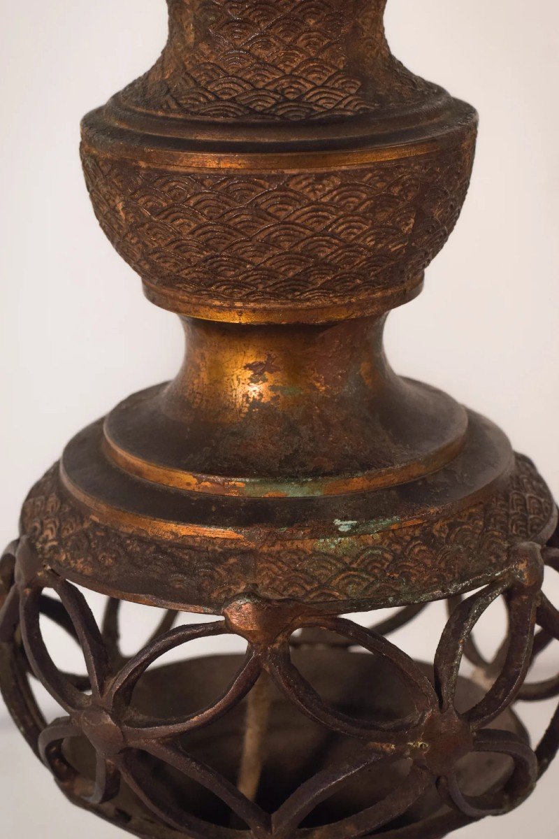 Oriental Style Patinated Brass - Lamp Stand-photo-1