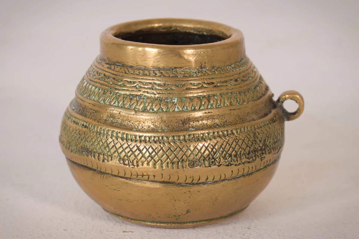 African Tribal Brass Measuring Pot-photo-4