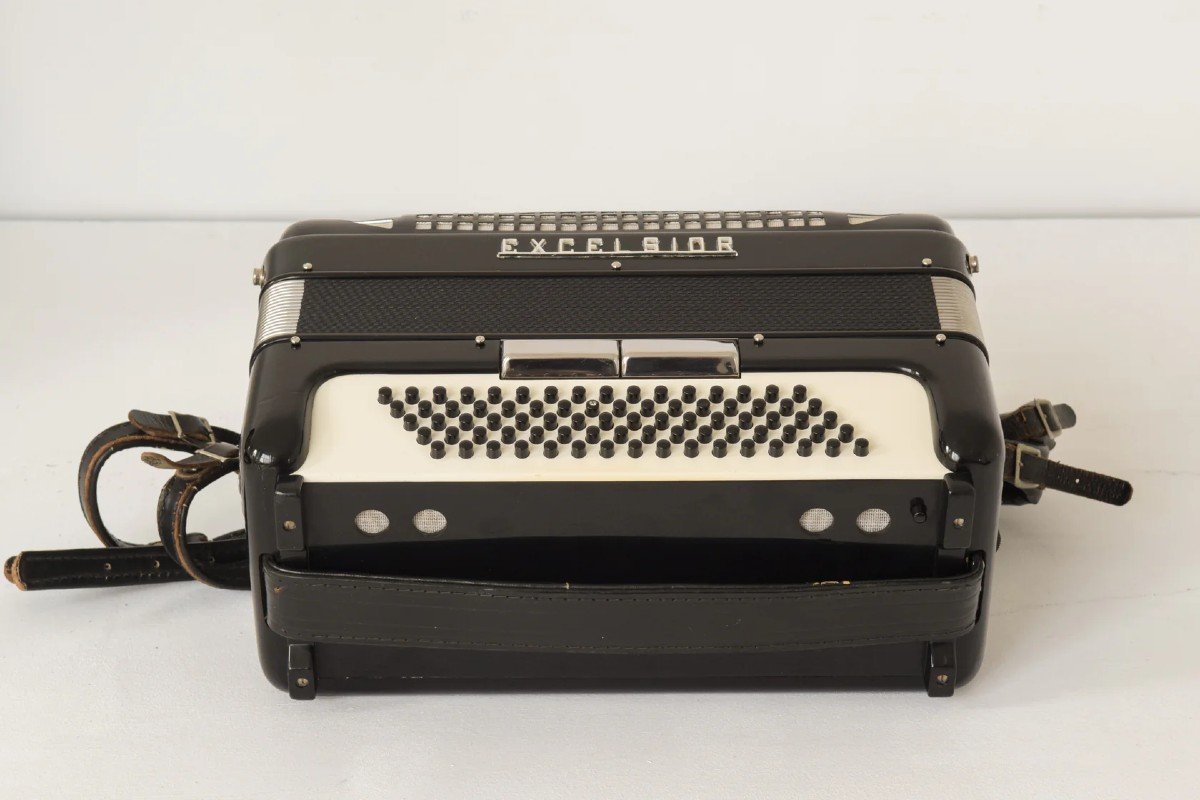 Excelsior Accordion - Mod. 304-photo-2