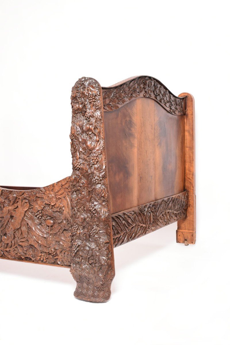 Carved Walnut Bed, Late 19th Century.-photo-4