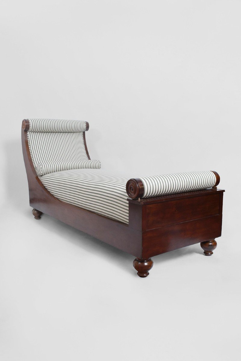 Neoclassical Mahogany Daybed, 19th Century.-photo-2