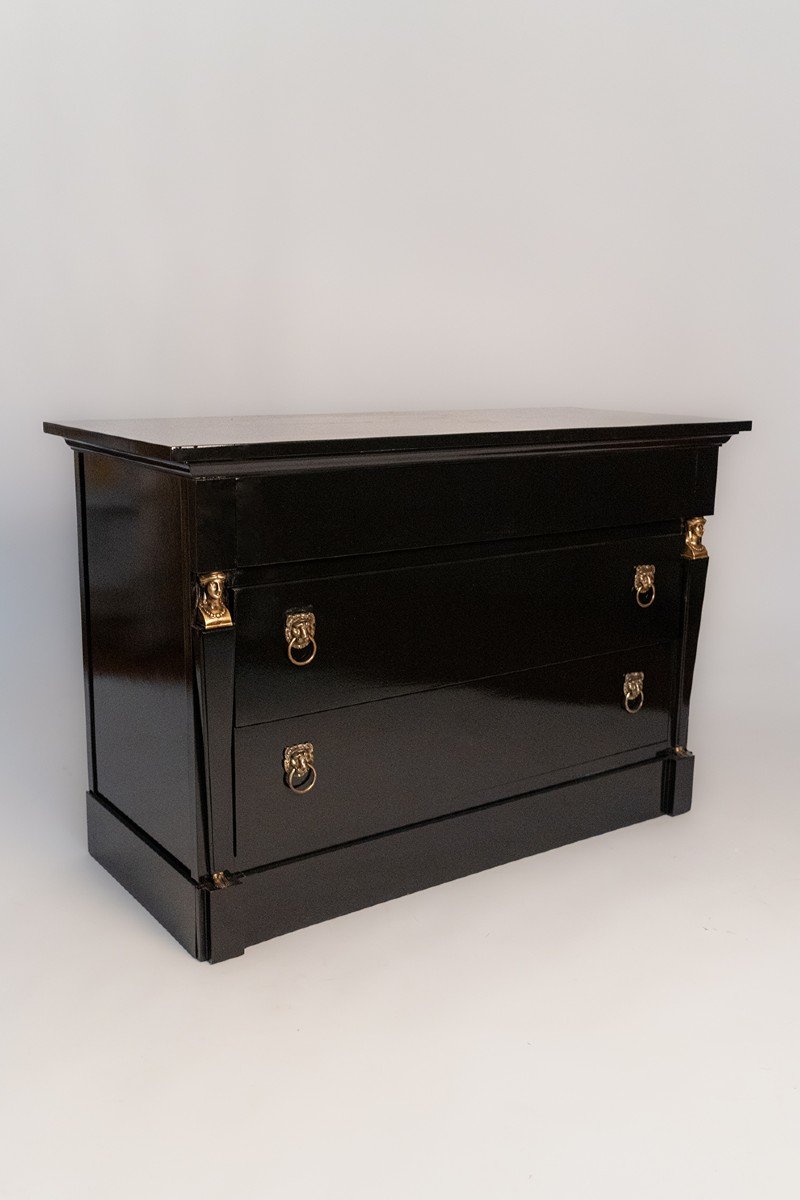 Neoclassical Lacquered Chest Of Drawers, Return From Egypt, 19th Century.