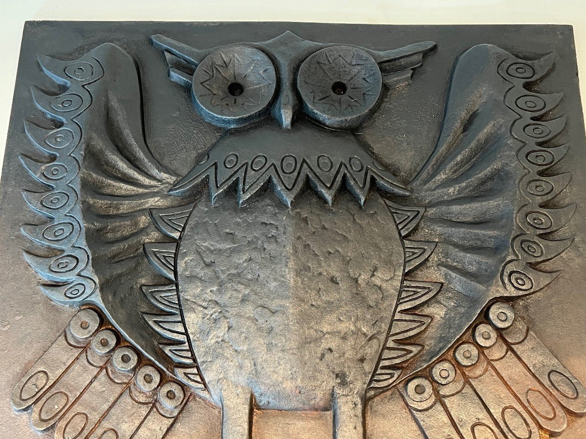 Modernist Cast Iron Fireback Showing An Owl-photo-3