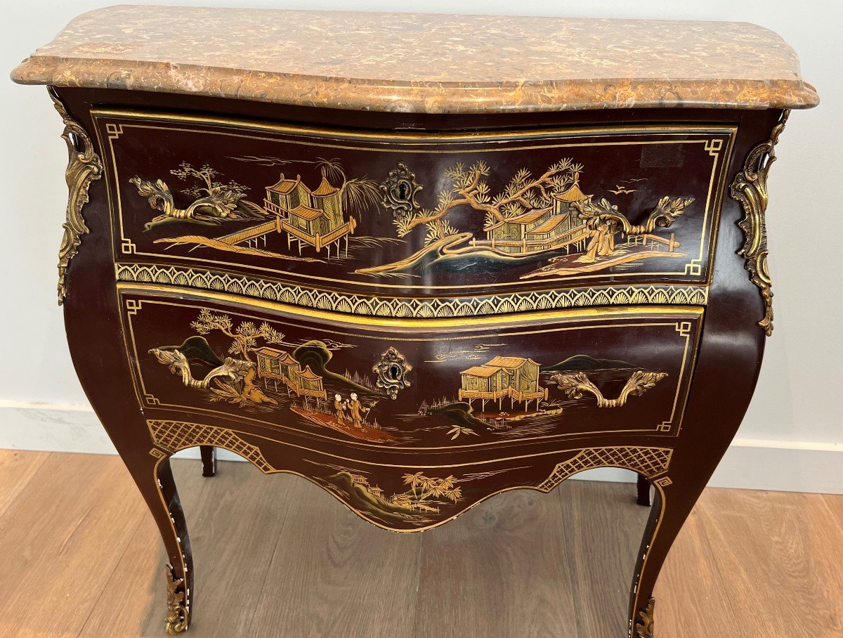 Small Lacquered Commode With Chinese Scenes And Bronze Handles And Feet. French Work In The Sty-photo-4