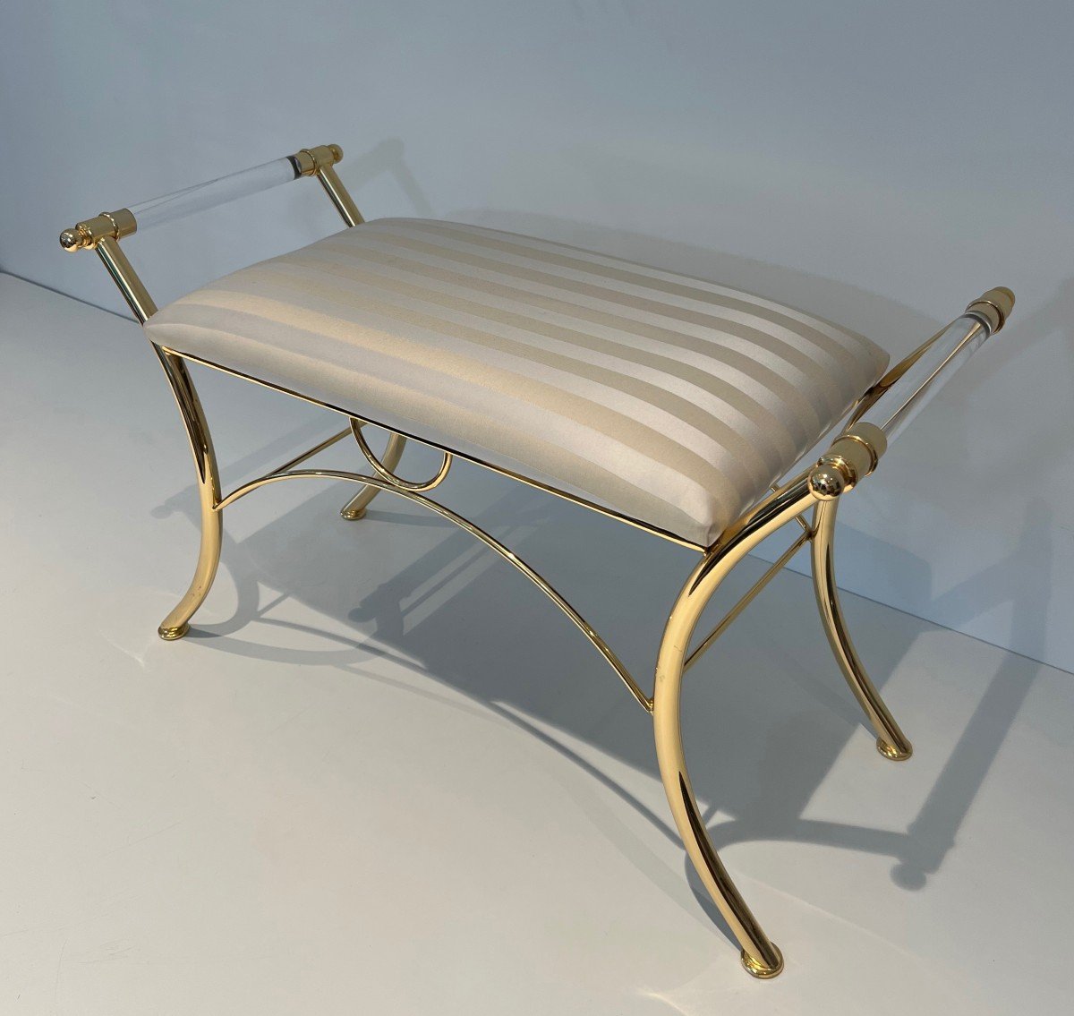 Lucite And Gilt Metal Stool. French Work. Circa 1970-photo-4