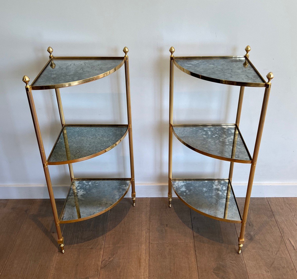 Pair Of Gilt Metal Corner Side Tables With Eglomized Mirror Shelves. French Work -photo-3