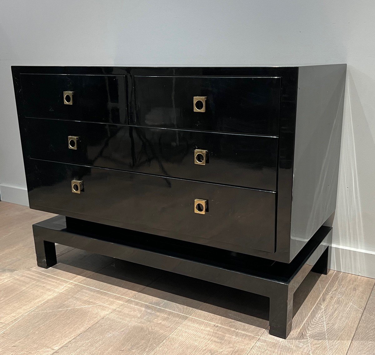 Black Lacquered Chest Of Drawers With Bronze Handles. French Work By Guy Lefèvre -photo-7