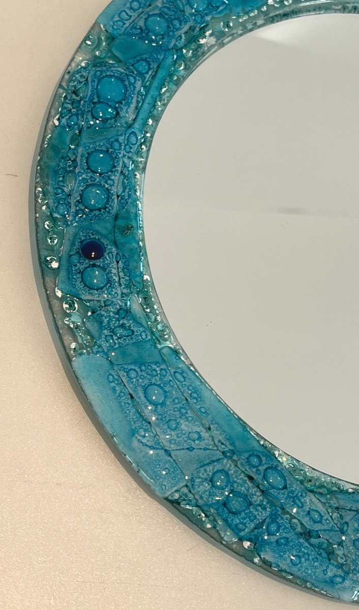 Miroir Décoratif Rond En Verre De Couleur Bleuté. Travail Français. Vers 1970-photo-1