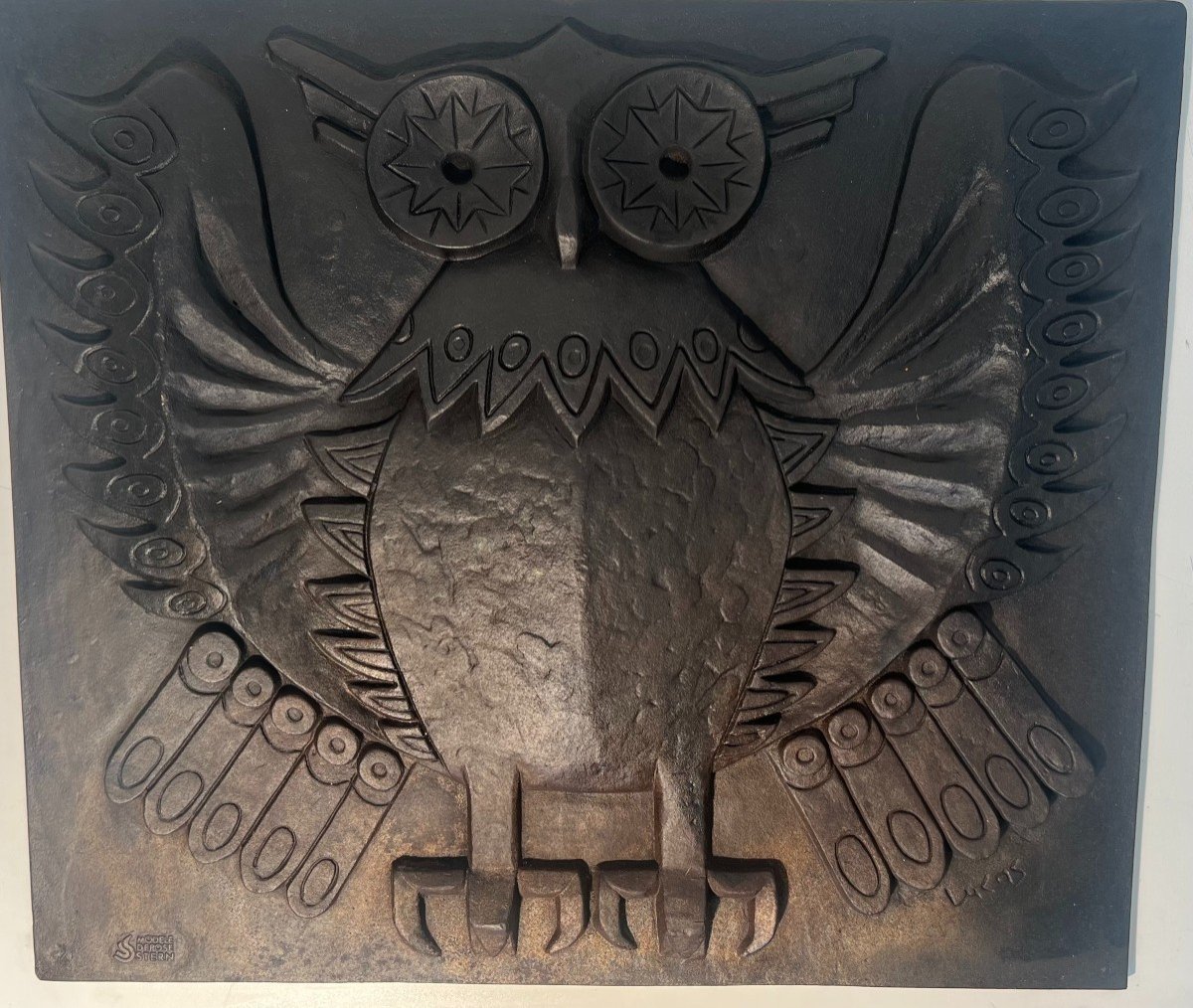 Modernist Cast Iron Fireback Showing An Owl Signed By Lucas For Stern-photo-2