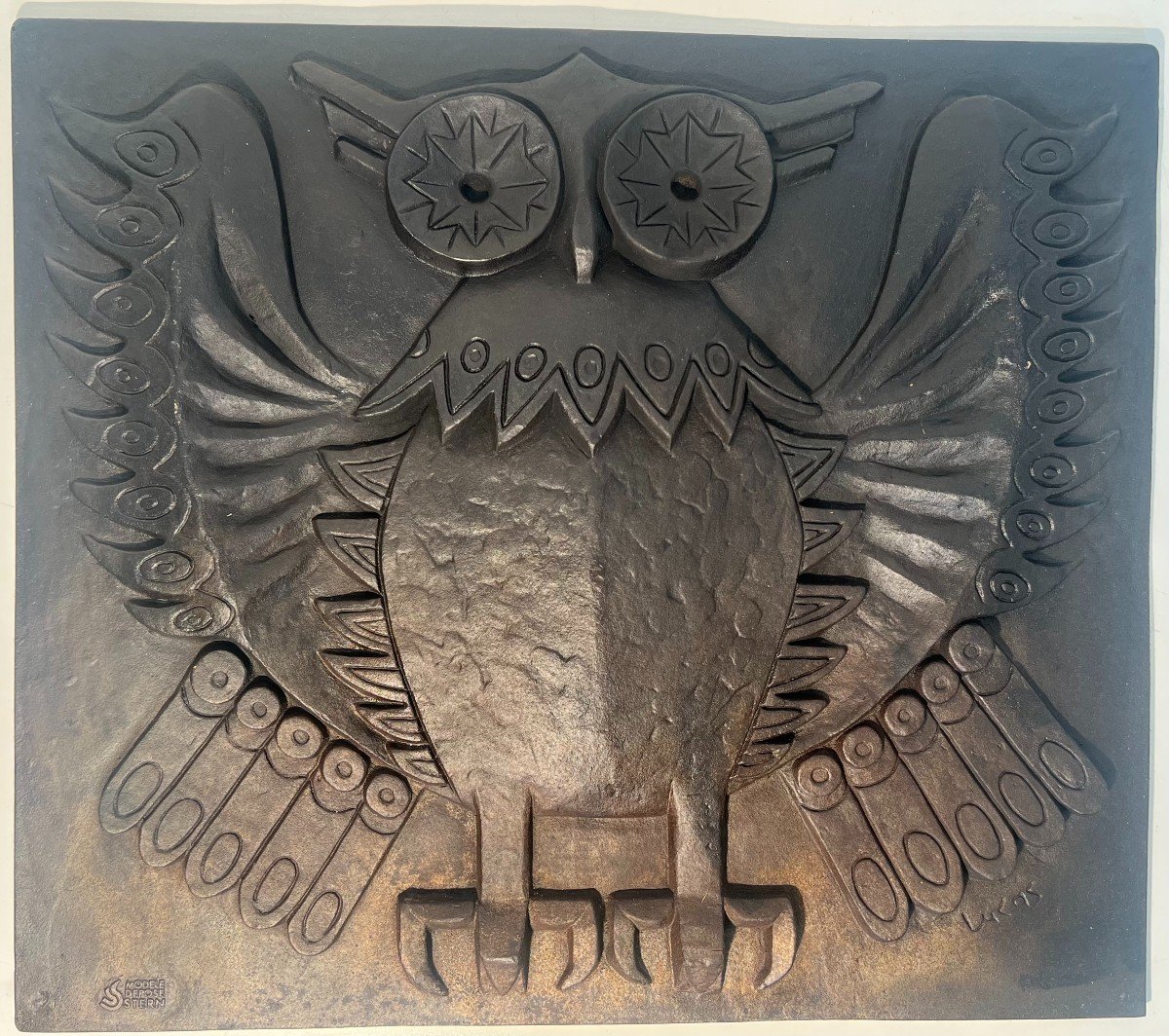 Modernist Cast Iron Fireback Showing An Owl Signed By Lucas For Stern-photo-8