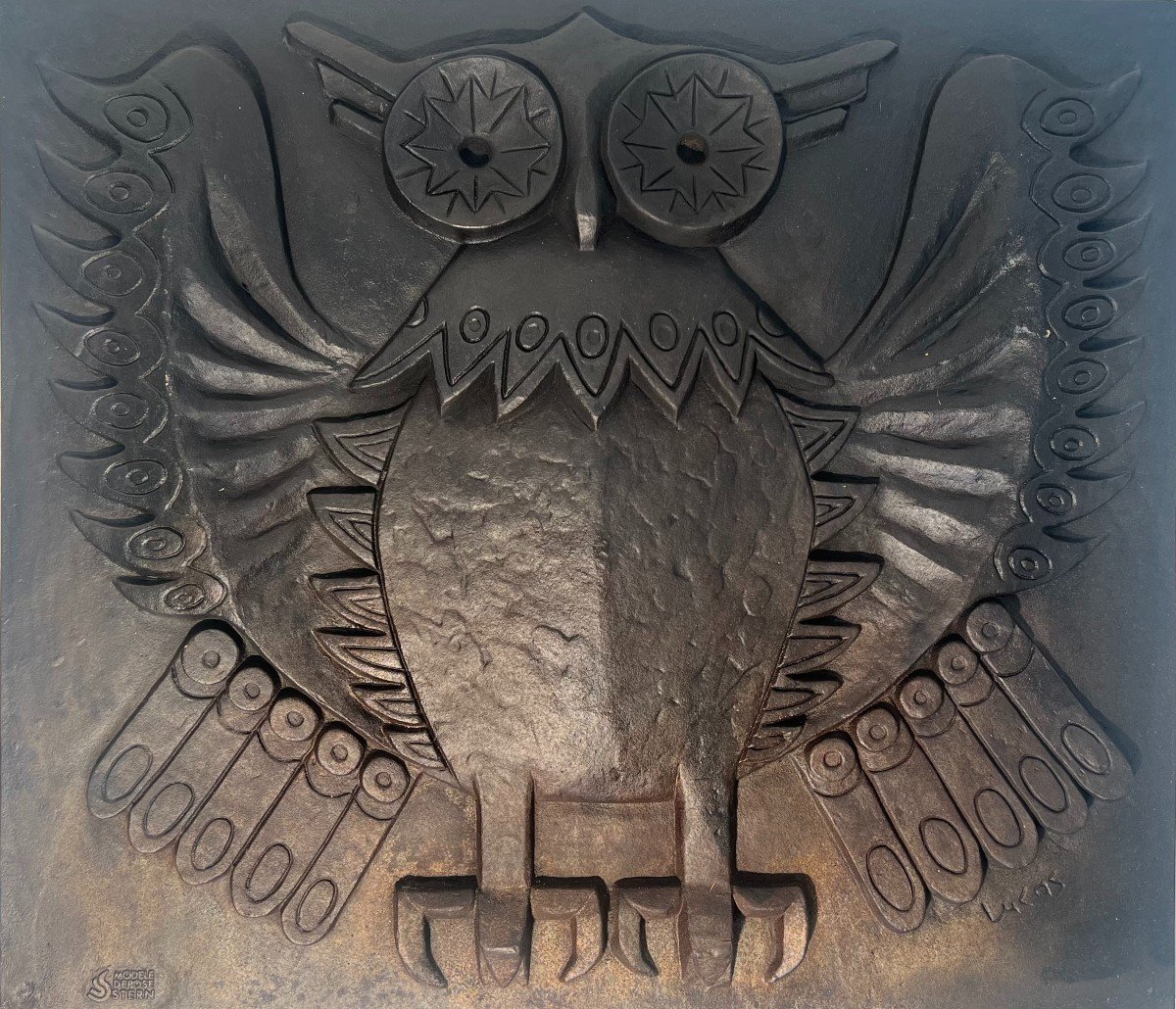 Modernist Cast Iron Fireback Showing An Owl Signed By Lucas For Stern