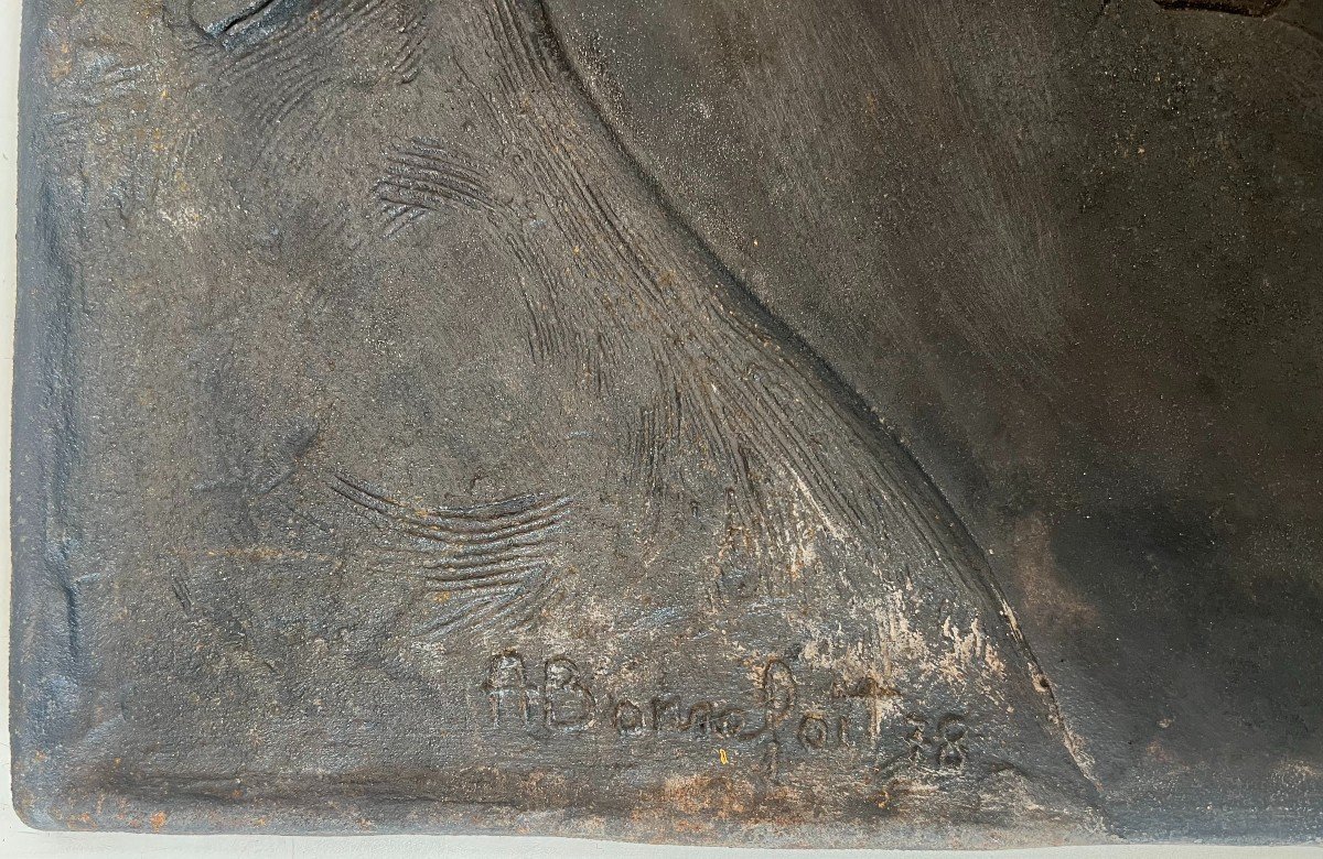 Plaque De Cheminée En Fonte Représentant Une Femme Nue. Travail Français Signé Bonnefoit. -photo-6