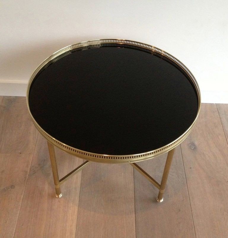 Maison Bagués. Neoclassical Style Round Brass Coffee Table With Black Lacquered Top. French.-photo-3