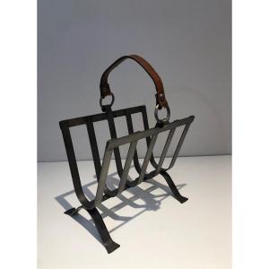 Porte-revues En Acier Et Cuir. Travail Français Dans Le Goût De Jacques Adnet. Vers 1950