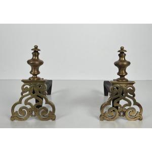 Paire De Chenets En Bronze Ciselé Et Fer Forgé De Style Louis XV. XIXème Siècle