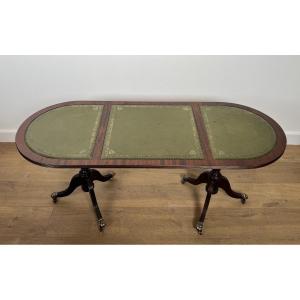 Table Basse De Style Néoclassique En Acajou, Pieds Griffes En Bronze Et Plateaux De Cuir Vert