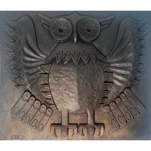 Modernist Cast Iron Fireback Showing An Owl Signed By Lucas For Stern