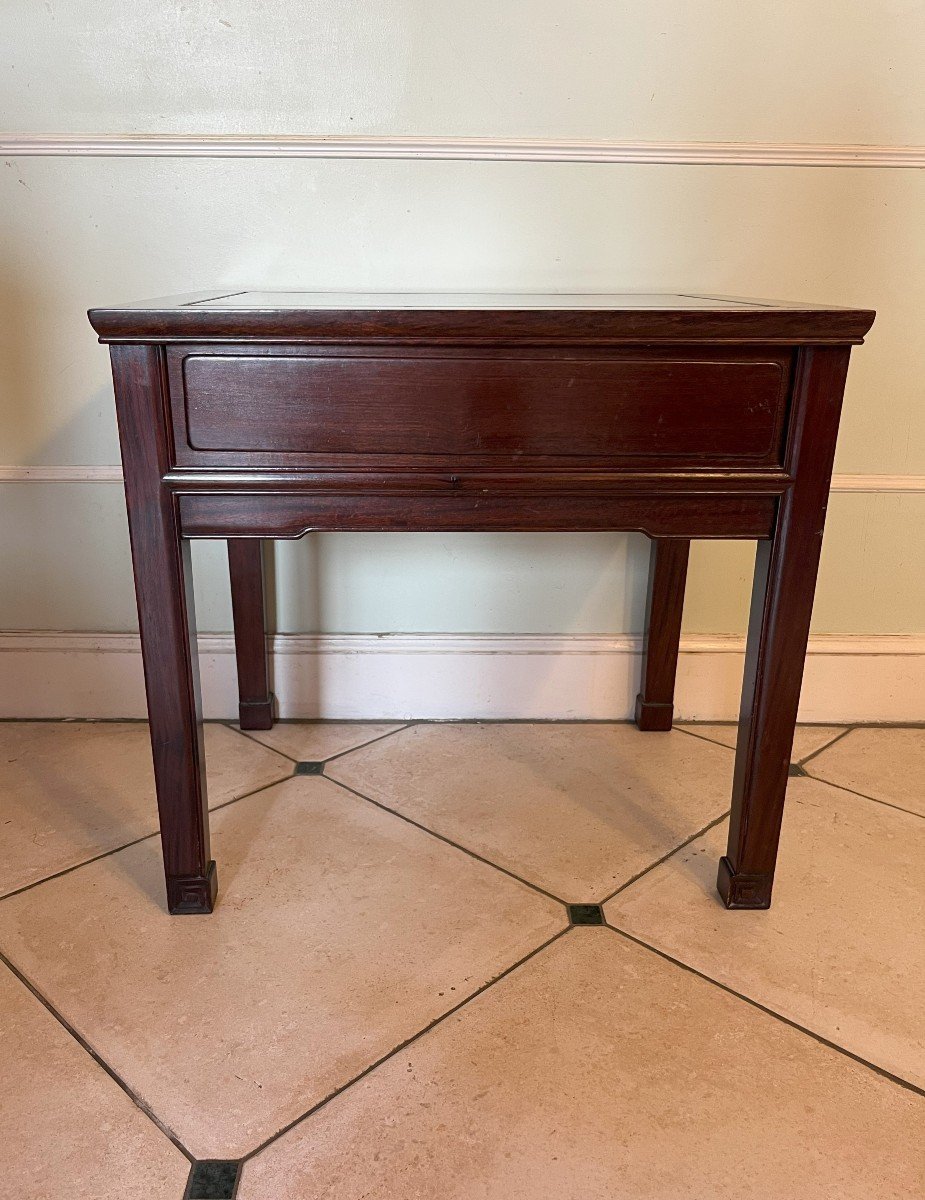 20th Century Chinese Hardwood End Table Or Side Table