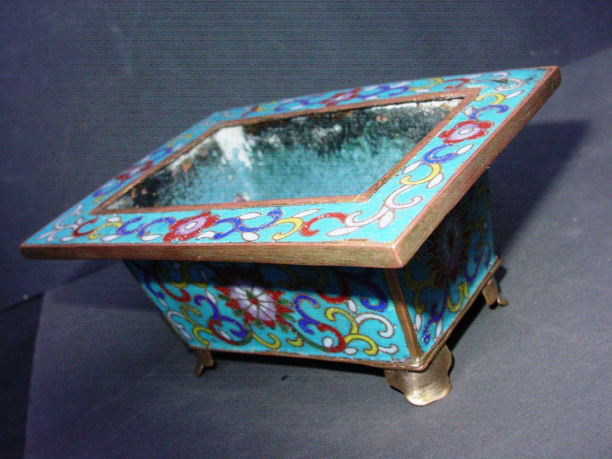 China Small 19th Cloisonne & Golden Qing Planter-photo-3