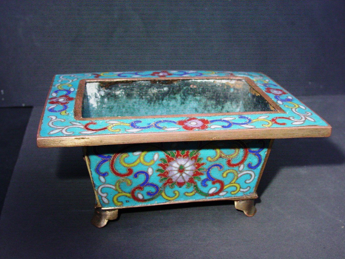 China Small 19th Cloisonne & Golden Qing Planter