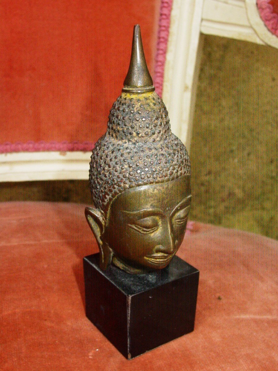 Head Of Buddha From The Kingdom Of Sukhothai Thailand-photo-3