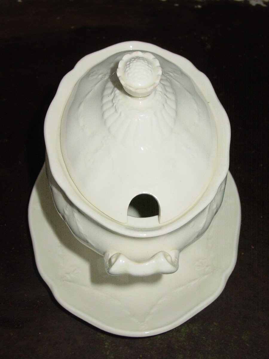 Wedgwood, 19th Century Lidded Gravy Boat-photo-4