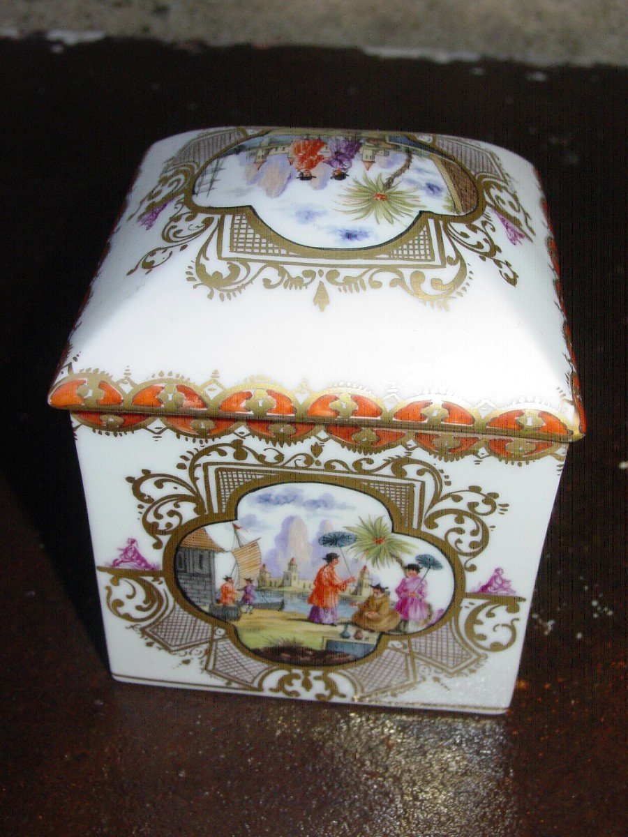 1900 Porcelain Box Meissen Style Decor From The 18th-photo-3