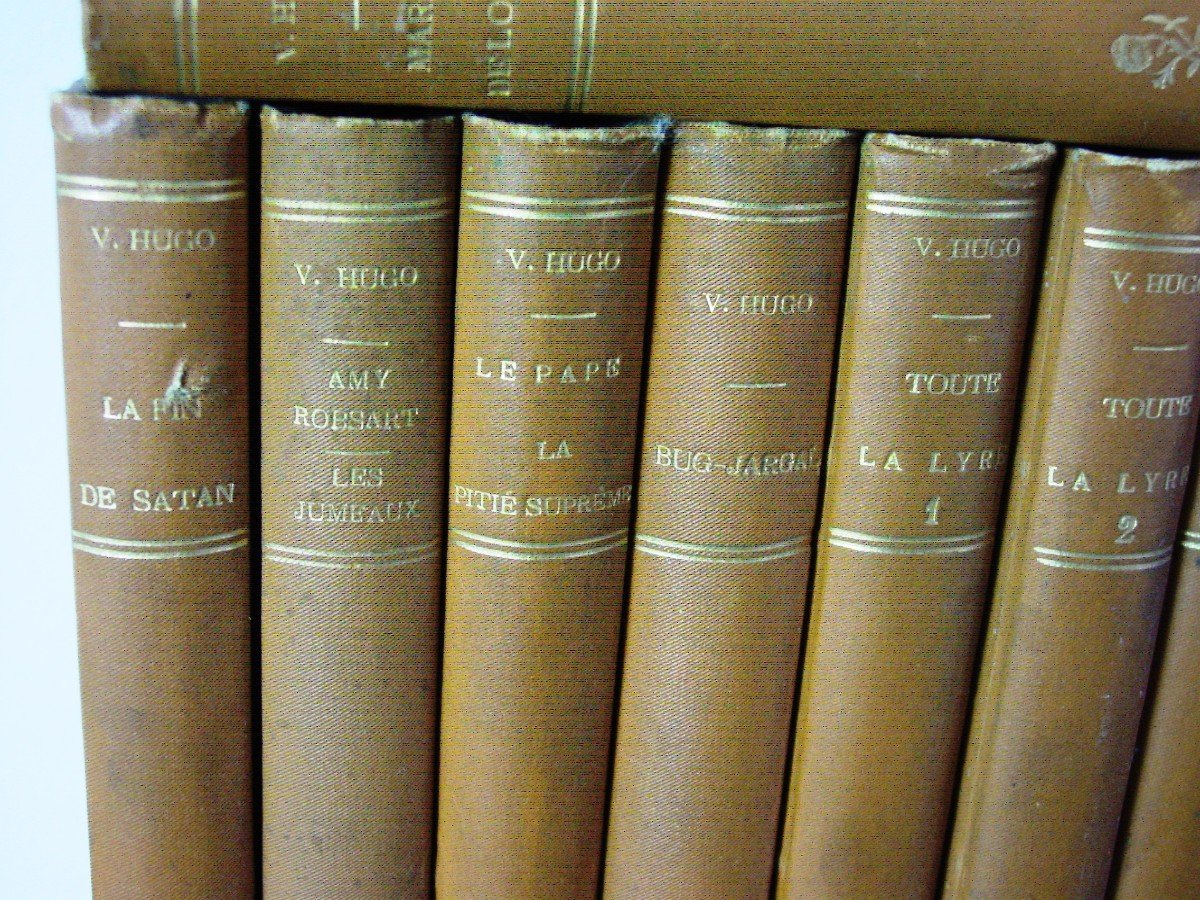 44 Volumes Victor Hugo Chez Hetzel Oeuvres Complètes-photo-1