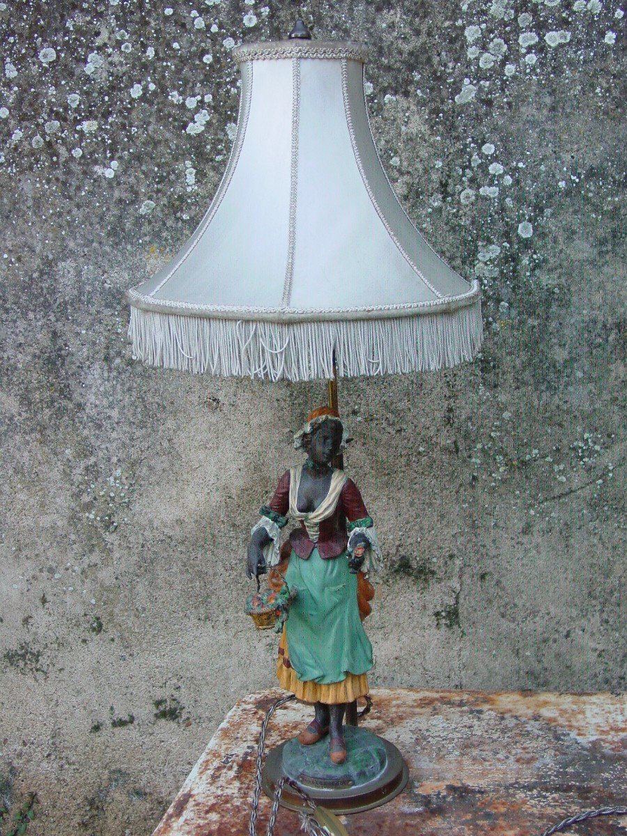 1900 Lamp With Flowergirl Decor In Painted Regulates -photo-2