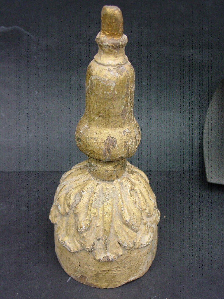 Golden Wood Element From The 17-18th Century -photo-1