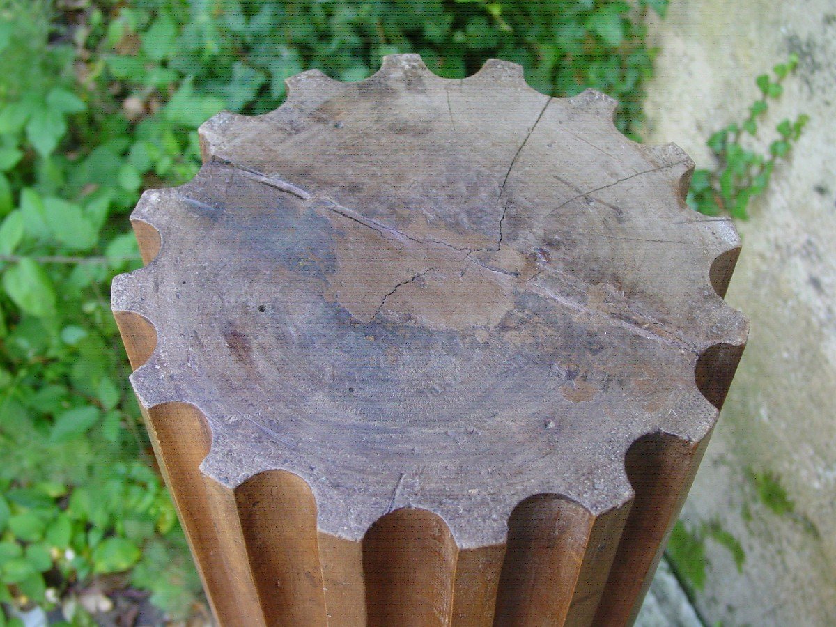 Sheath, Truncated Pedestal Column, In Waxed Walnut From The 19th-photo-5