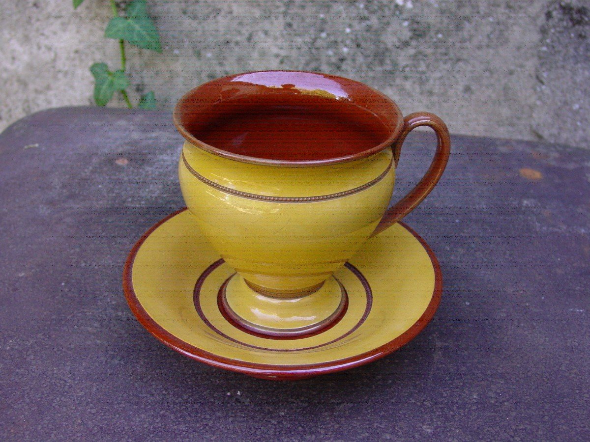 Large Chocolate Cup In Sarreguemines Around 1830