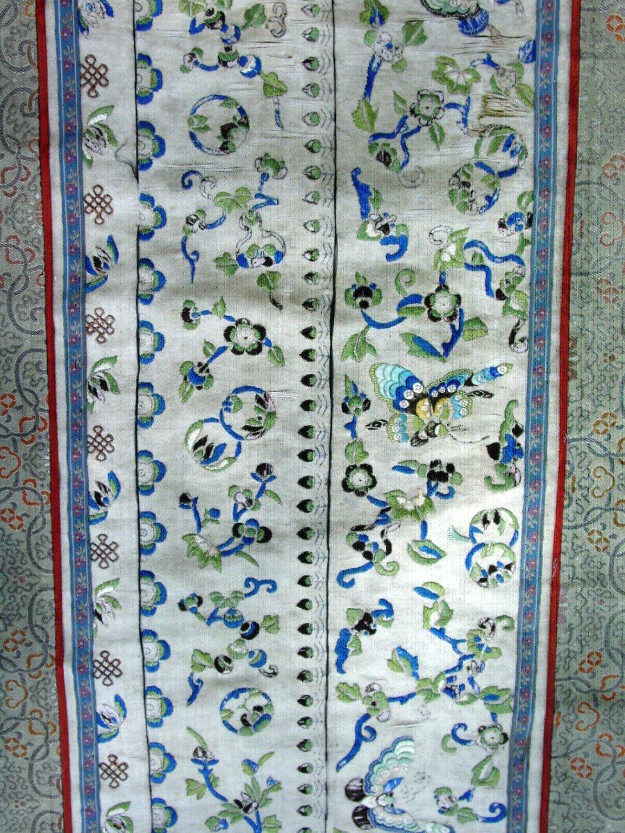 Small Embroidered Silk Panel Ancient China-photo-3