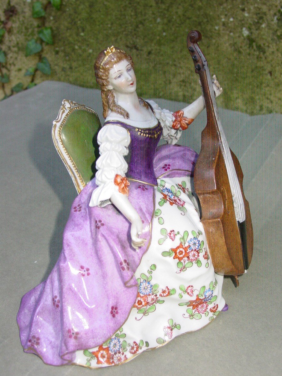 A. Muller Volkstedt Dresden Porcelain Woman With Cello Circa 1920 Figurine-photo-2