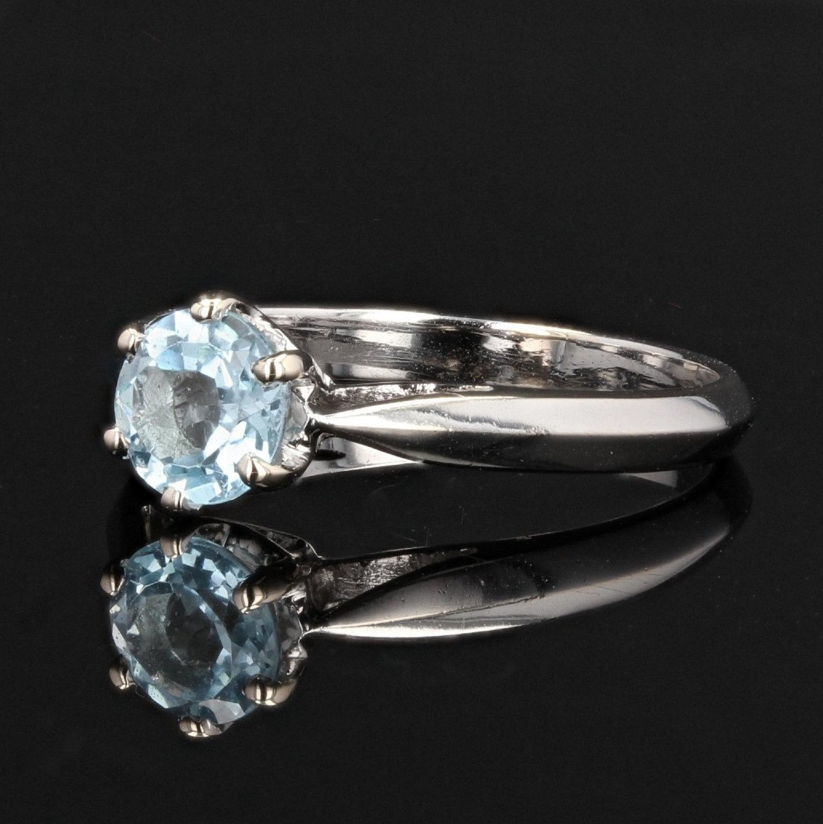 White Gold Aquamarine Solitaire Ring-photo-2