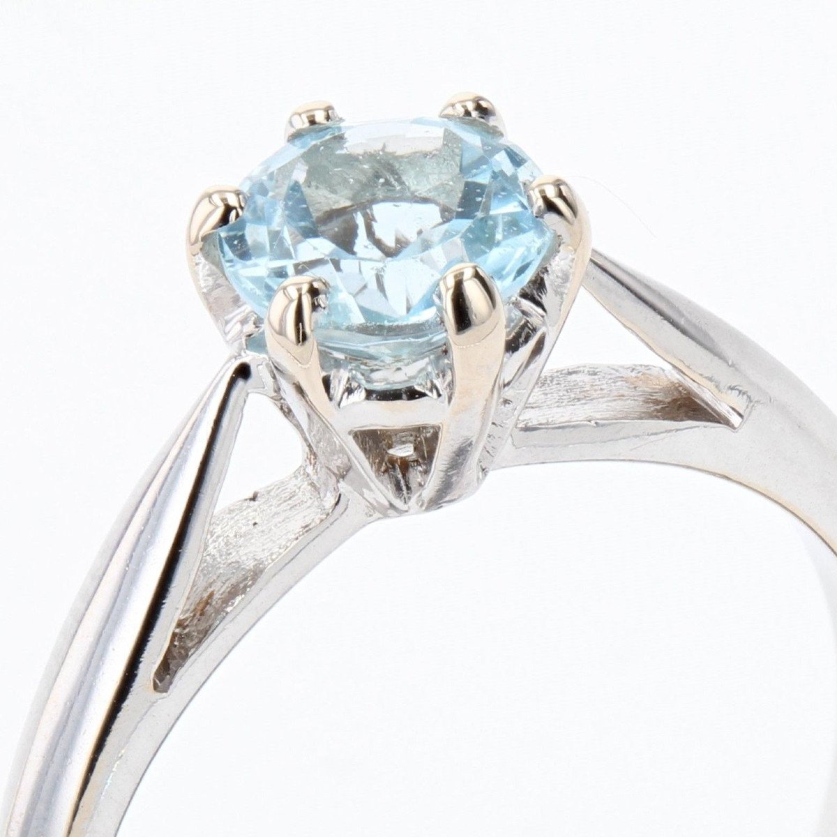 White Gold Aquamarine Solitaire Ring-photo-3