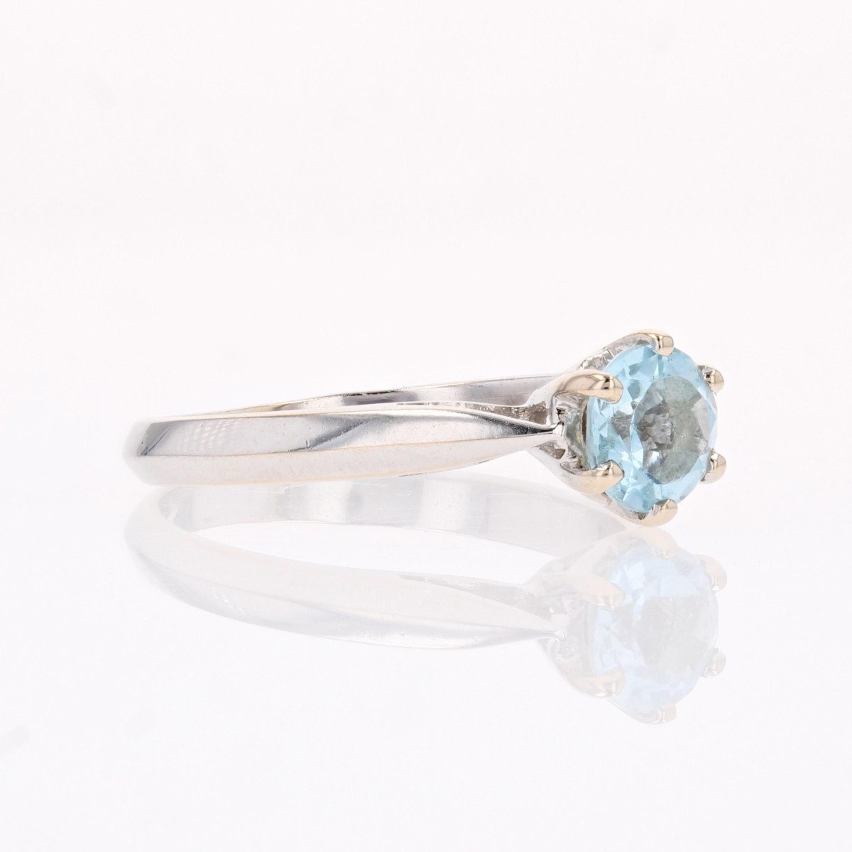 White Gold Aquamarine Solitaire Ring-photo-6