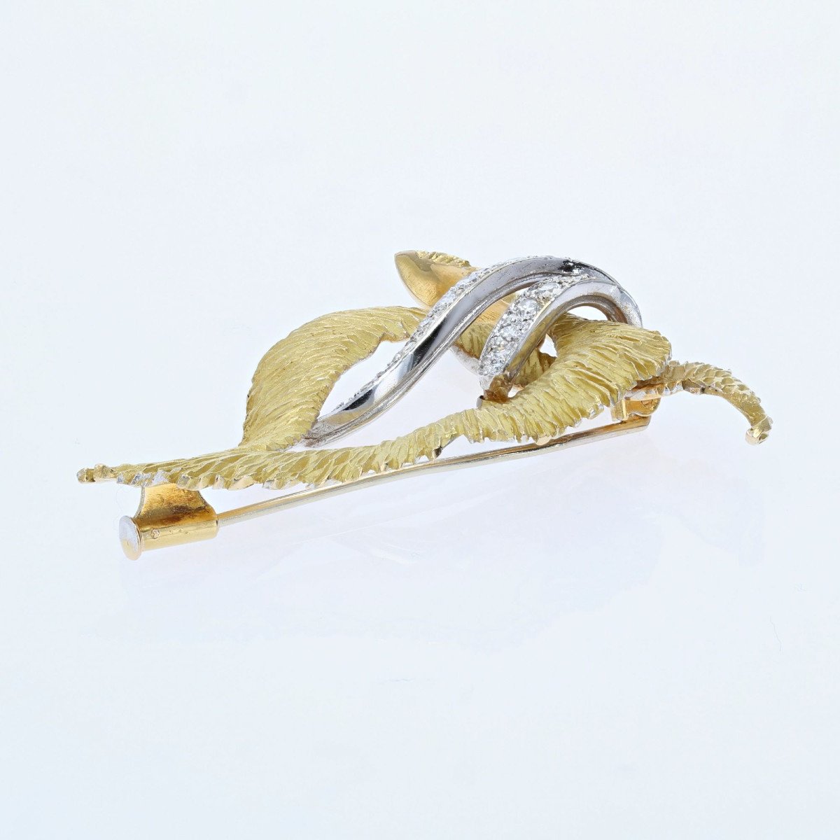 Vintage Brooch In Amati Gold And Diamonds-photo-4