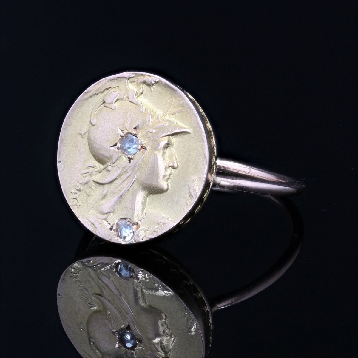 Old Round Ring In Diamond Minerva Gold-photo-1