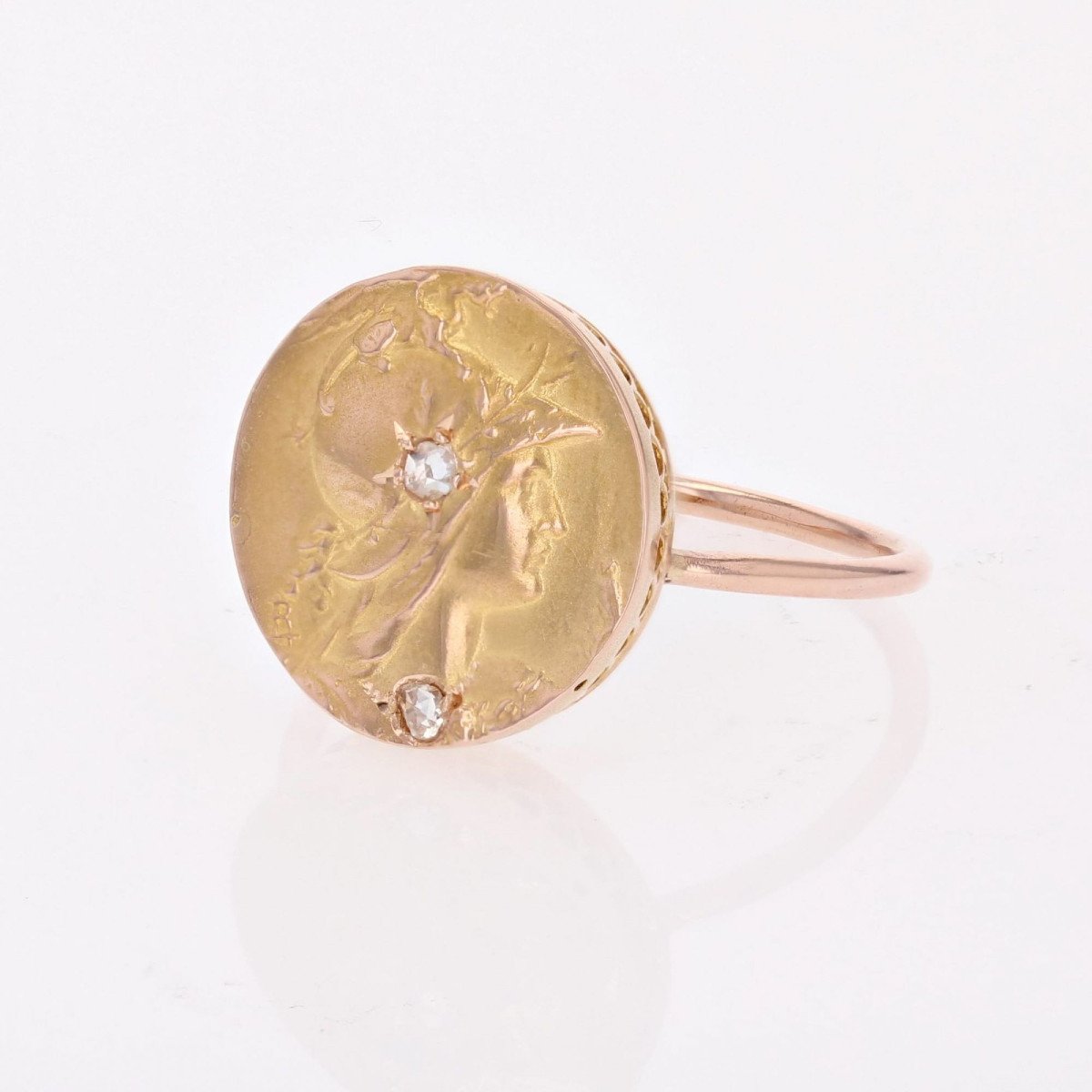 Old Round Ring In Diamond Minerva Gold-photo-3