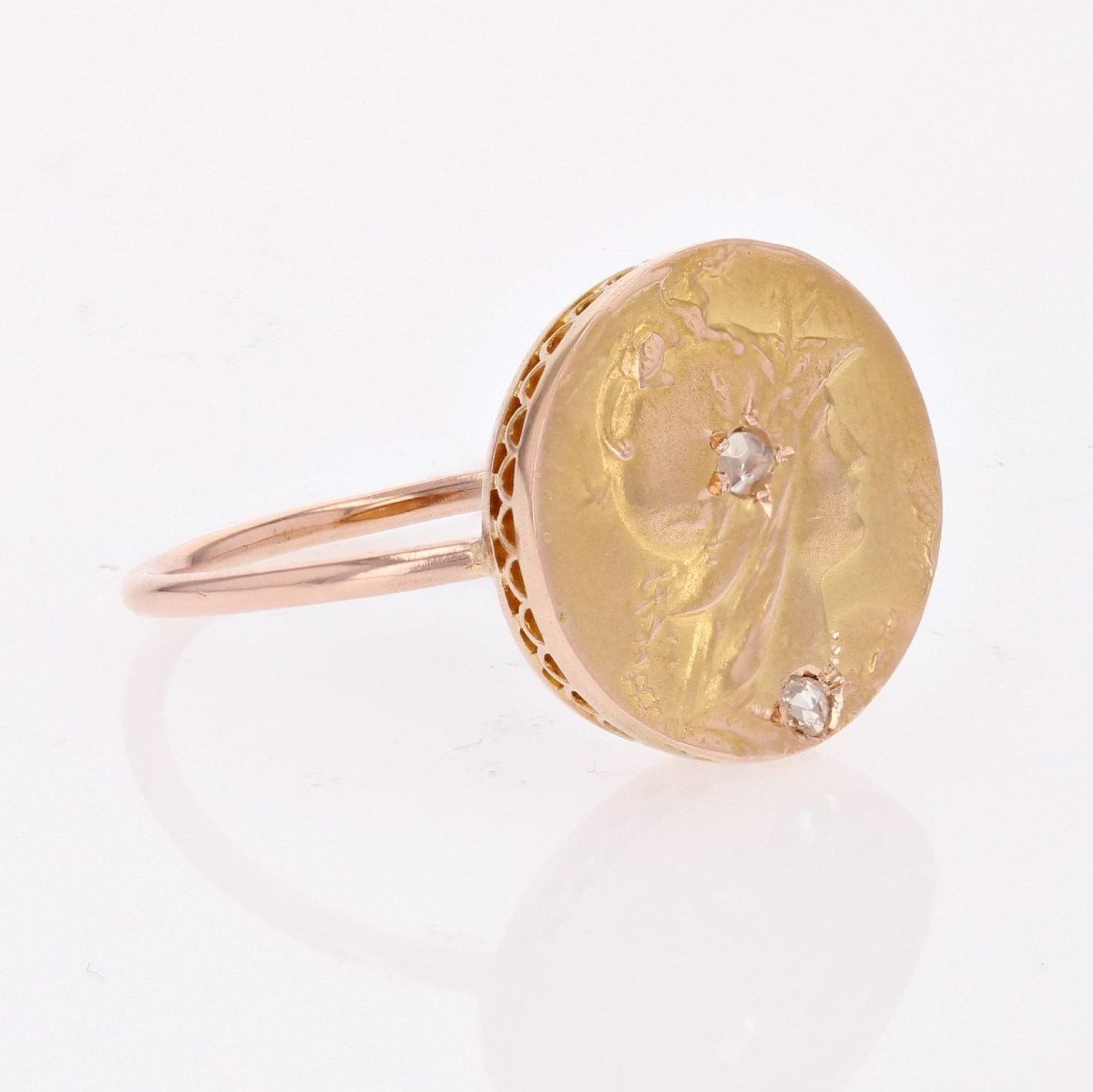 Old Round Ring In Diamond Minerva Gold-photo-5