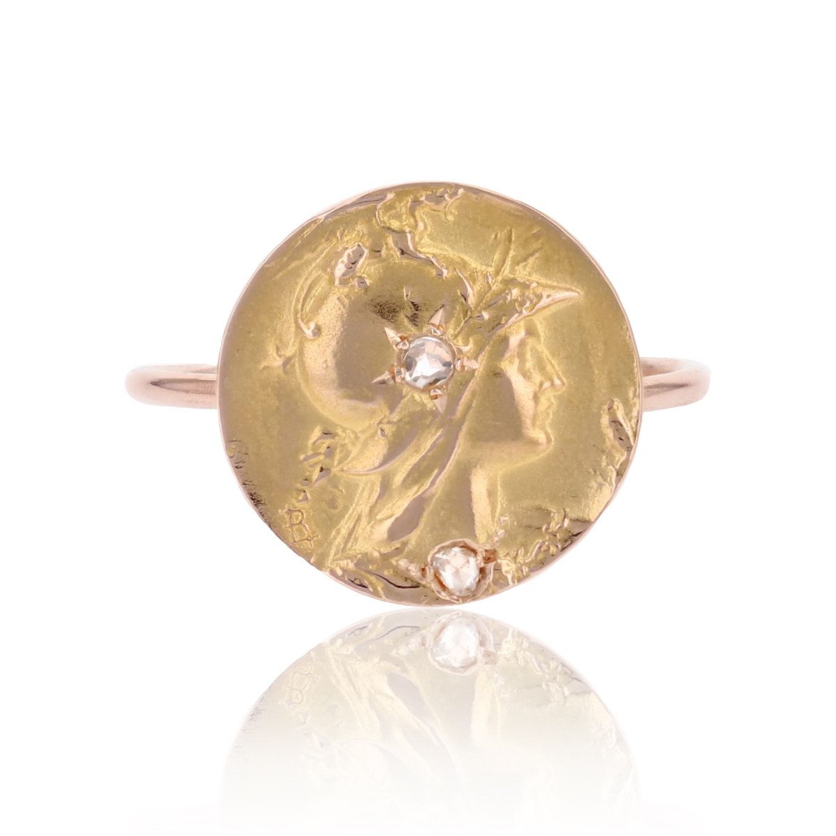 Old Round Ring In Diamond Minerva Gold