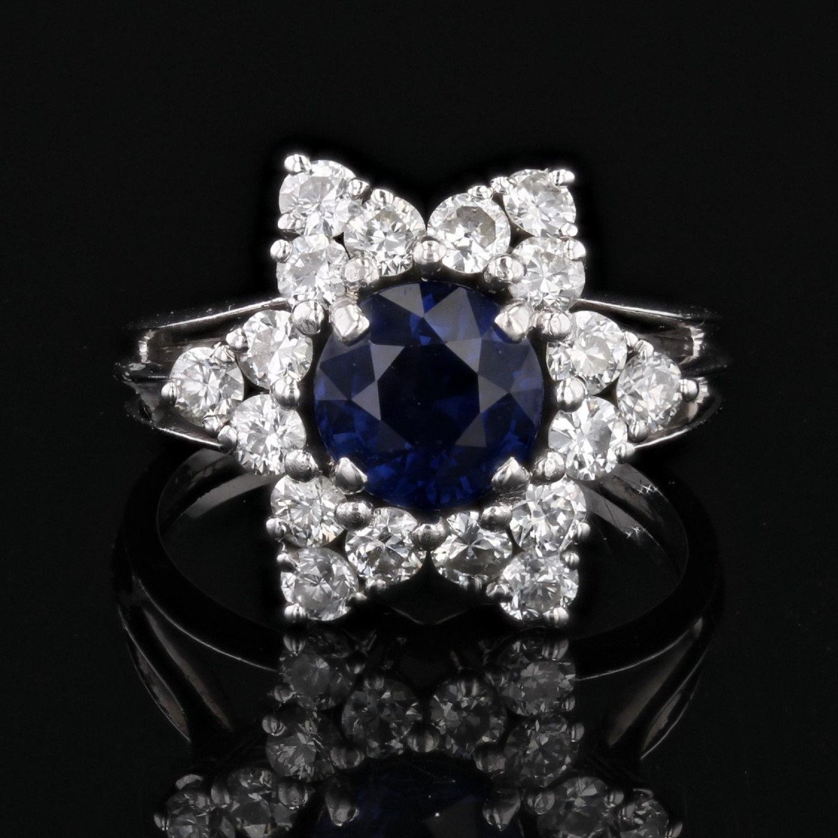 Bague saphir diamants platine - Bijoux modernes - Bague saphir - Bijouxbaume
