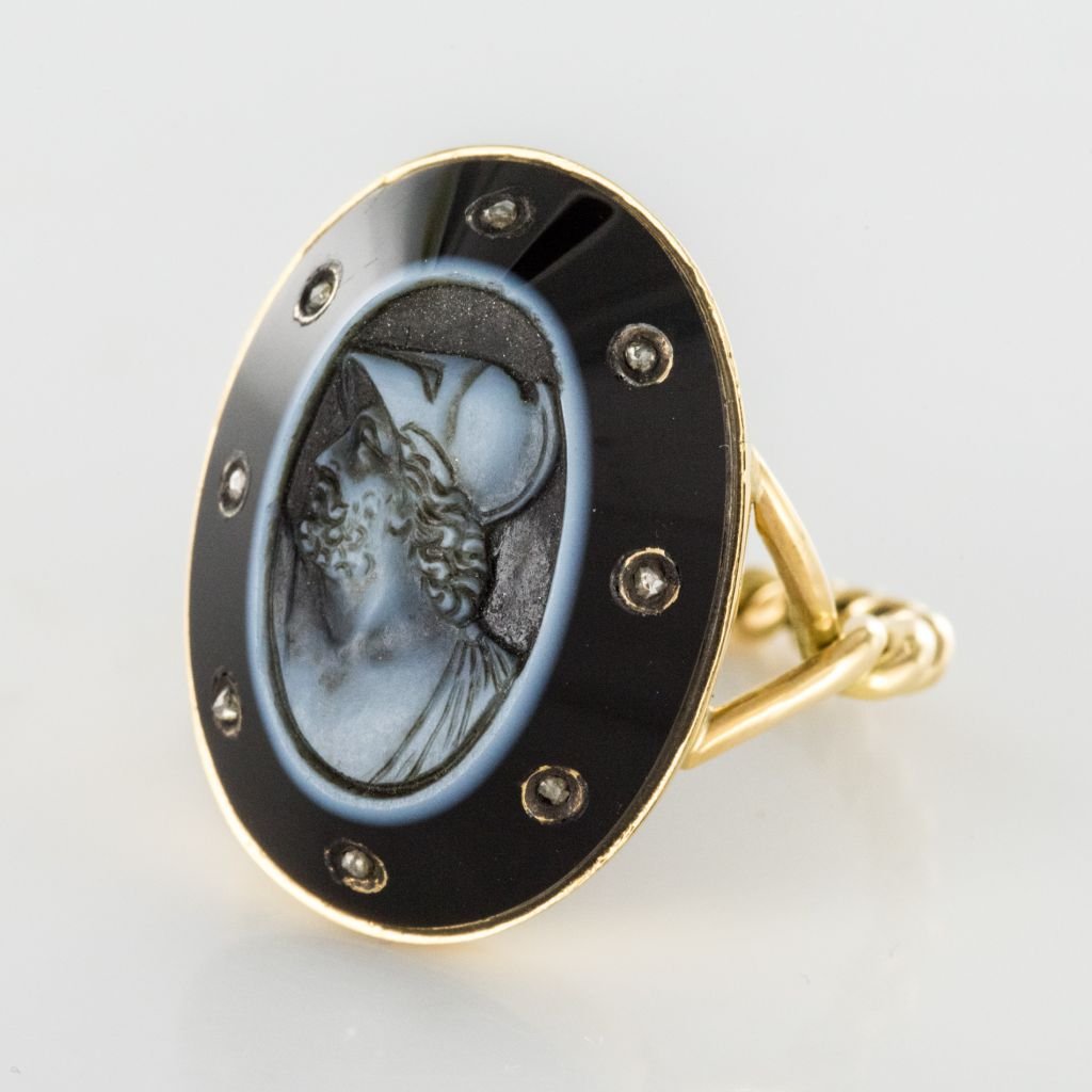 Old Empire Cameo Ring On Onyx And Diamonds-photo-3