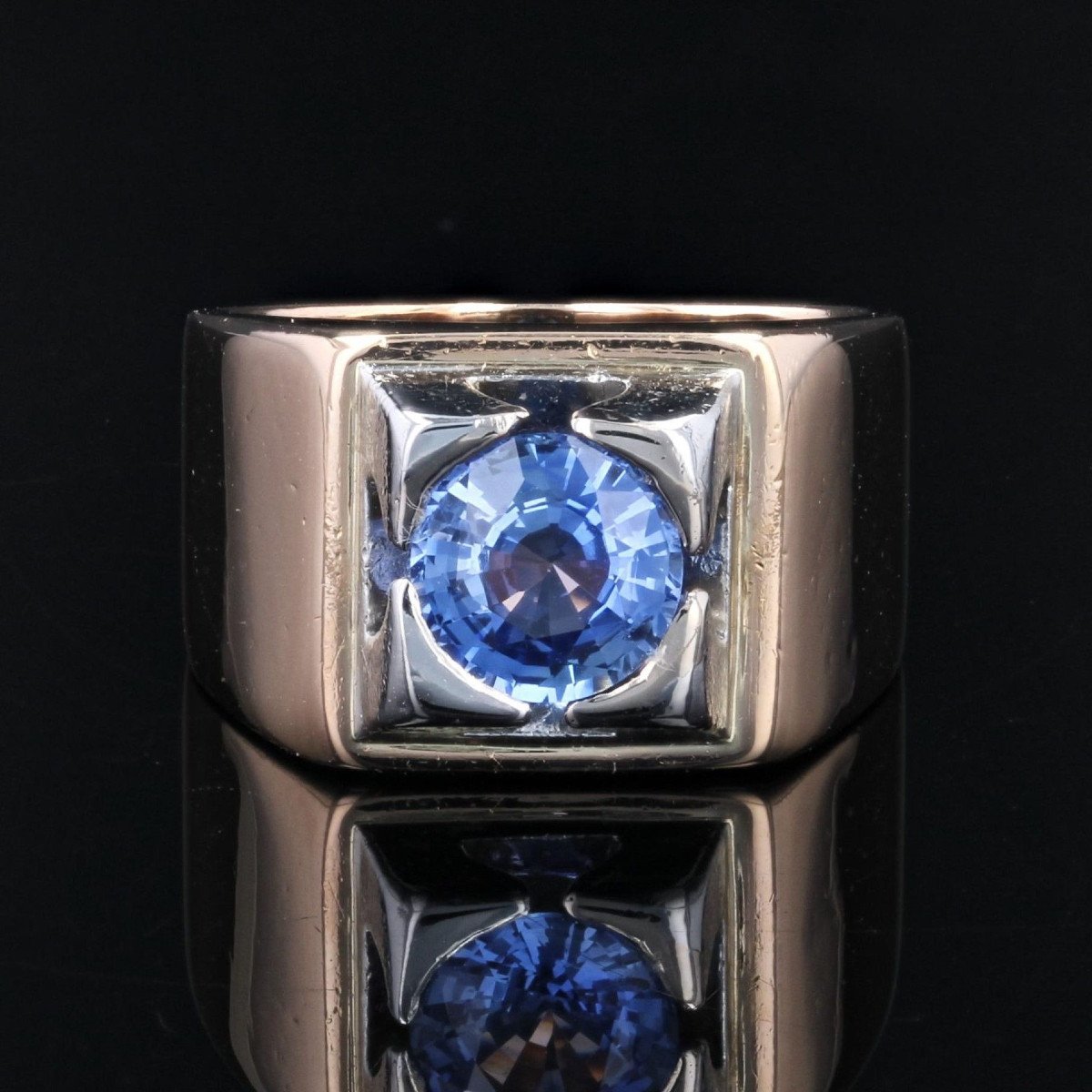 Sapphire Signet Ring In Gold-photo-1